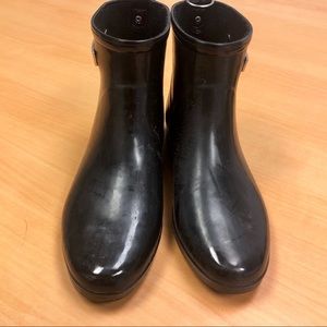 Alice & Whittles High Gloss Black Rain Boots